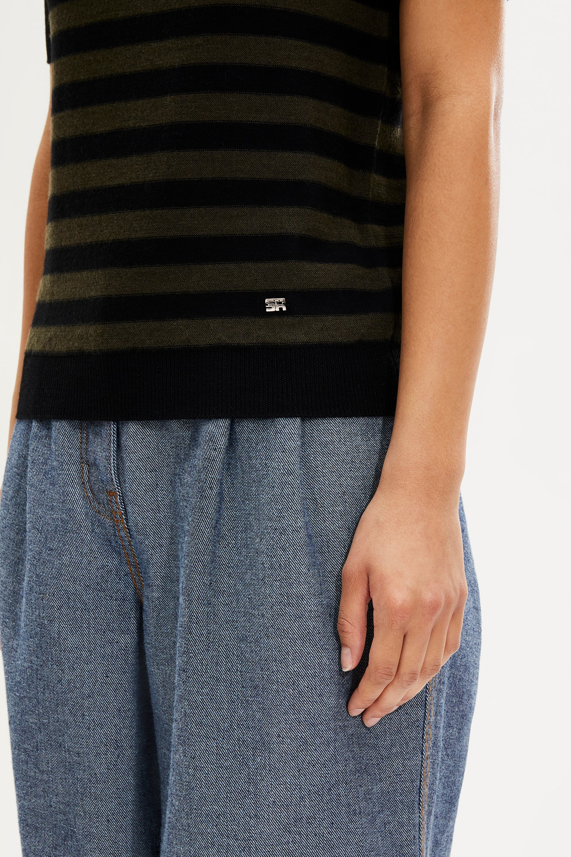 Pull Poorboy manches courtes en laine - Noir & Kaki