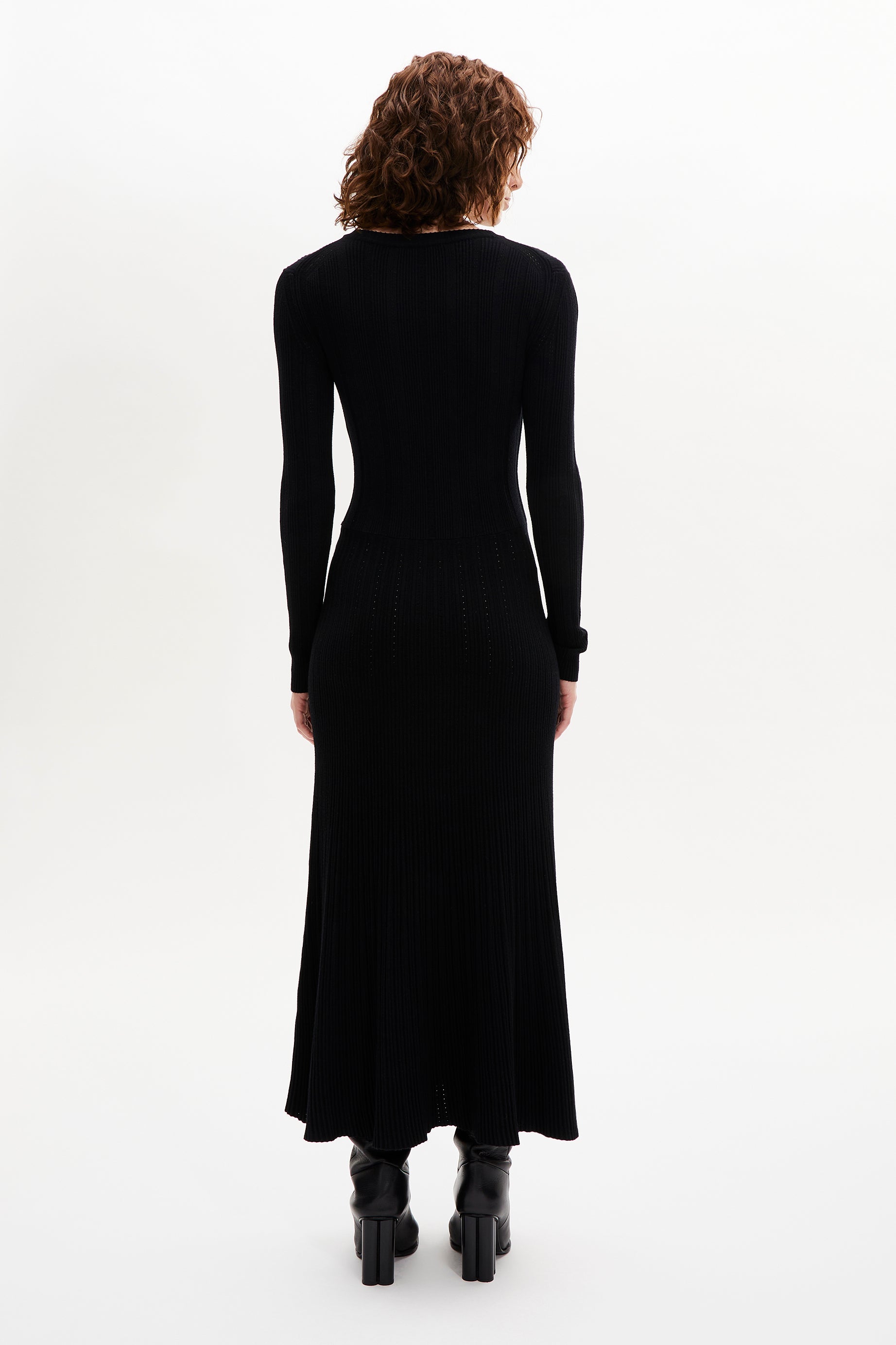 Robe midi col rond à godets ajourée - Noir