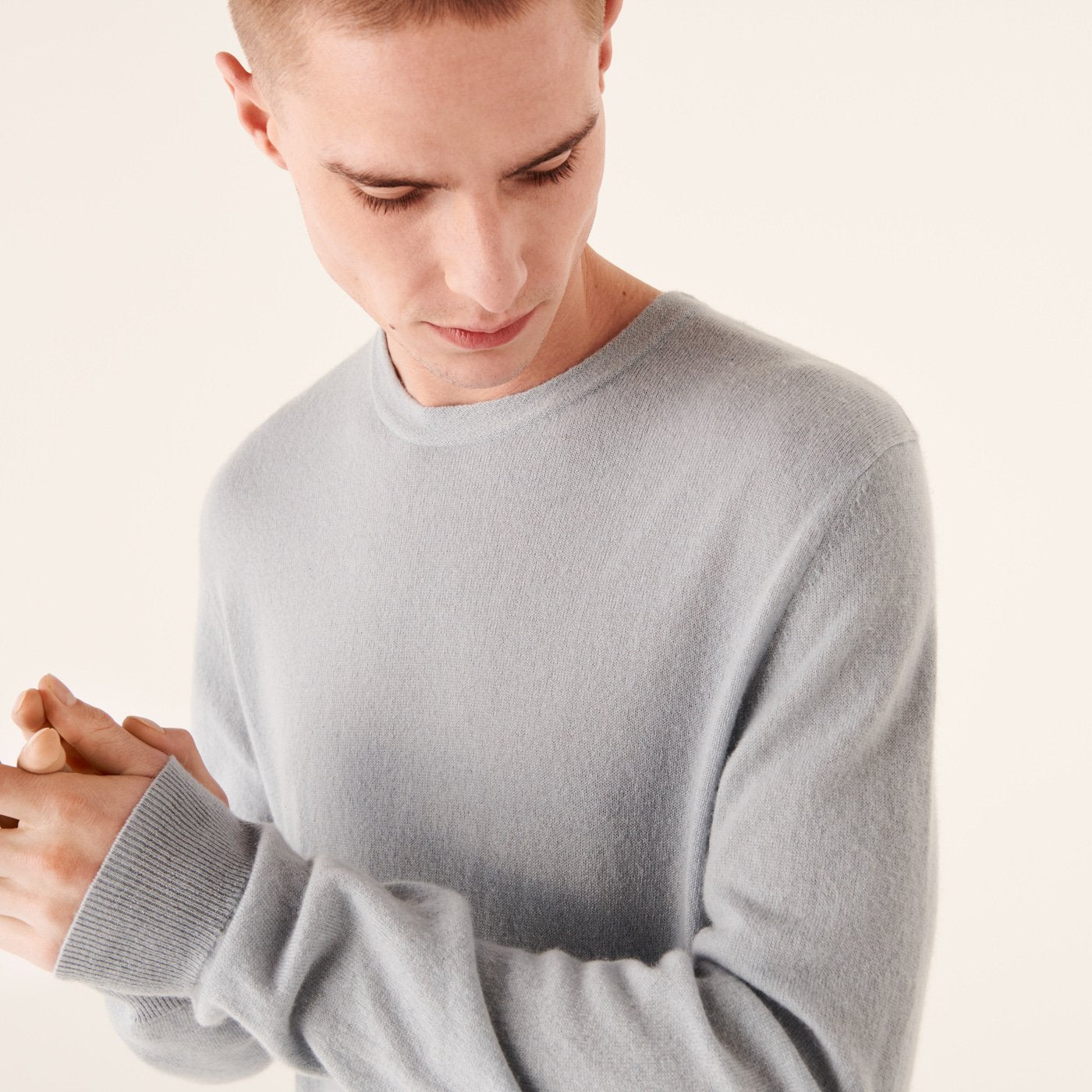 Pull à col rond fin en cachemire - Cloud Blue