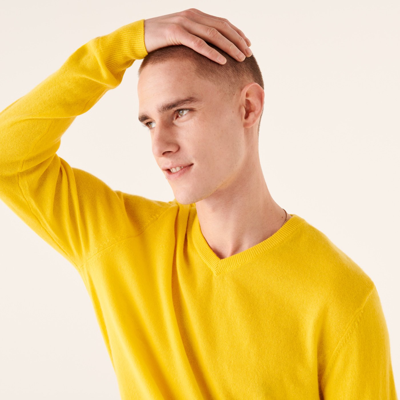 Pull à col V fin en cachemire - Summer Yellow