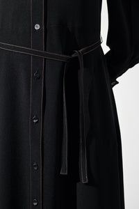 Robe manches triangles en crêpe de soie - Noir