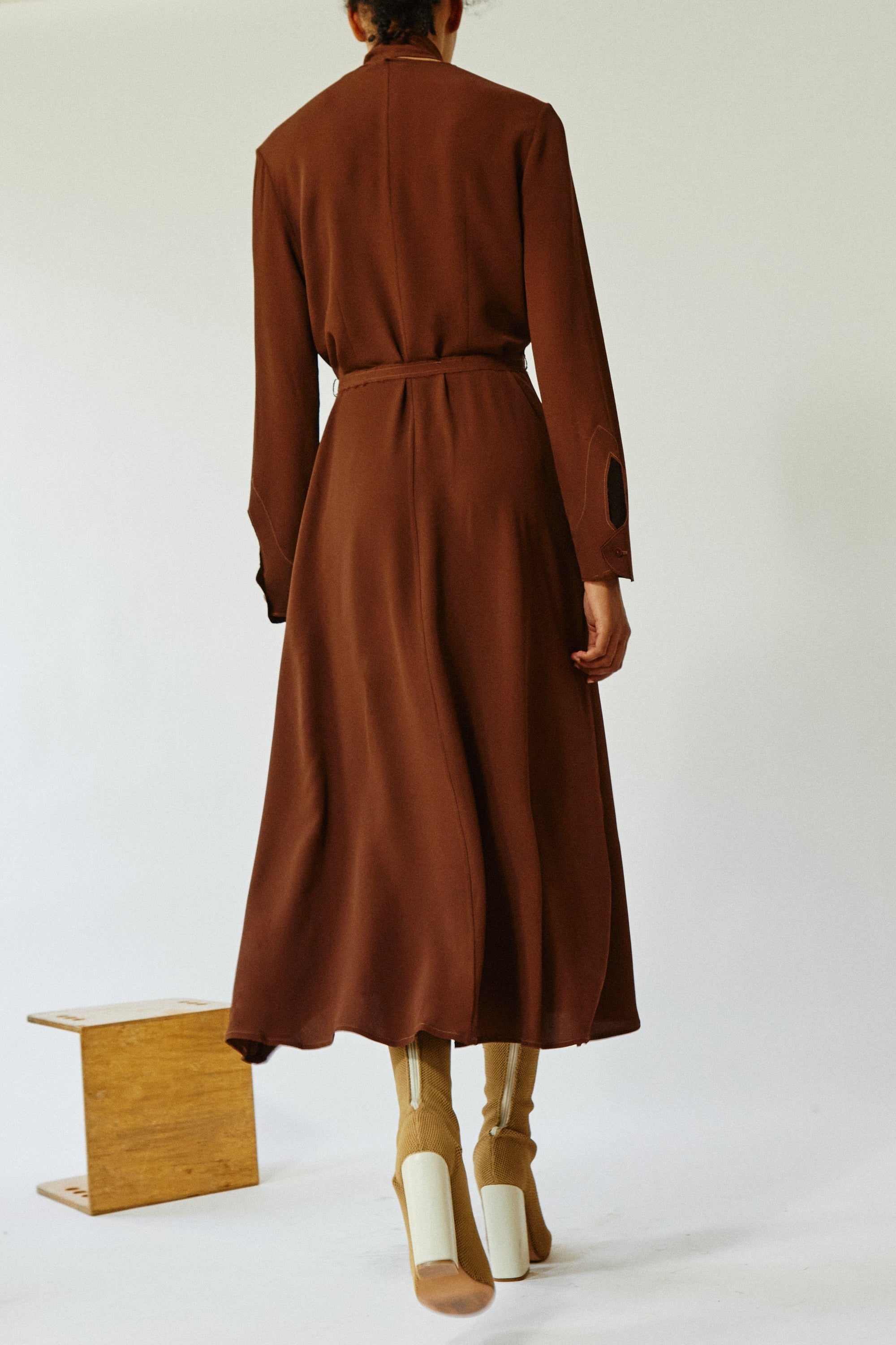 Robe col écharpe à manches longues - Noisette