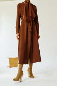Robe col écharpe à manches longues - Noisette