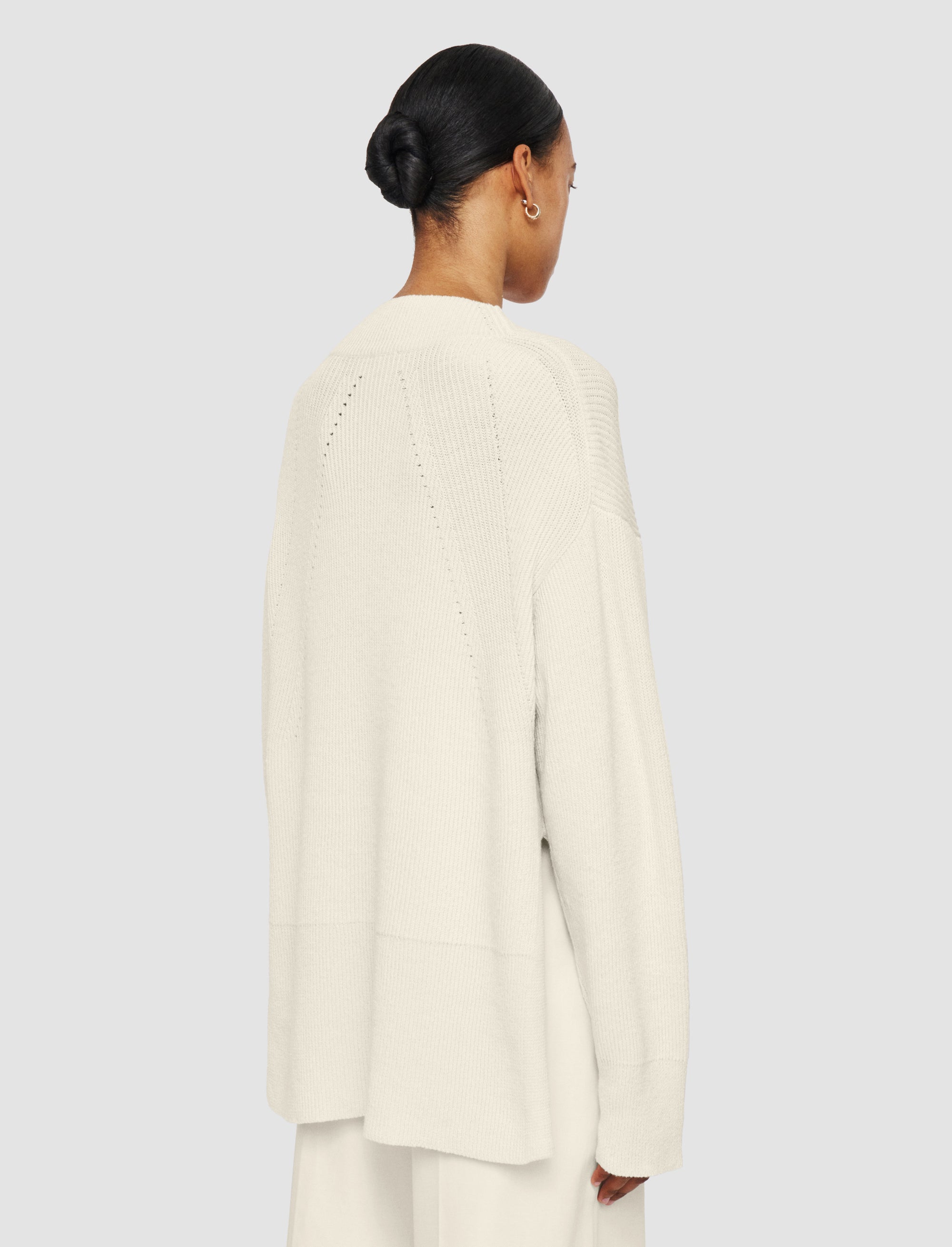 NEW / 7qty   V Nk Ls-Linen Blend
