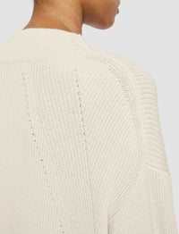 NEW / 7qty   V Nk Ls-Linen Blend