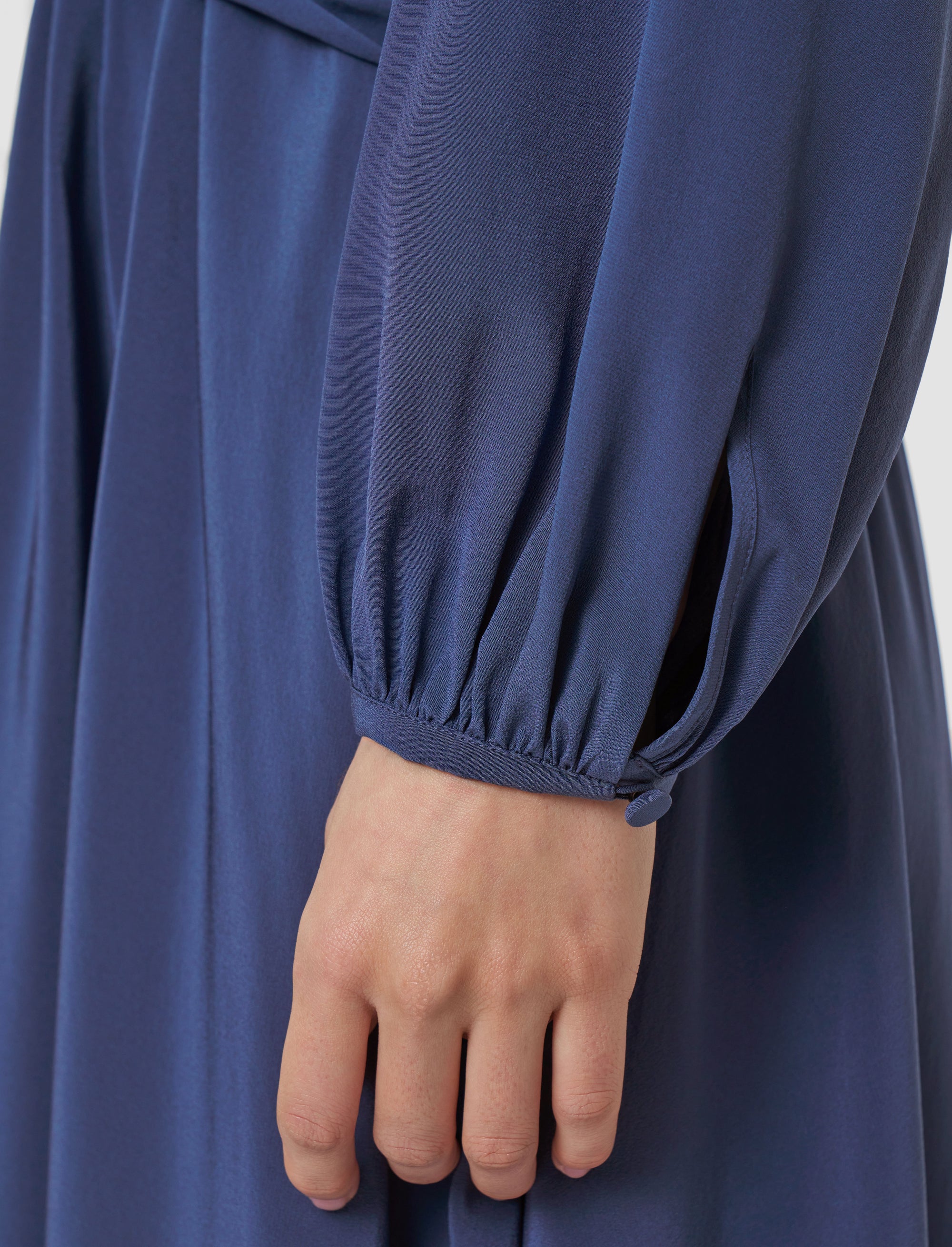 NEW / 4qty   Leila-Dress-Cdc Knot Detail