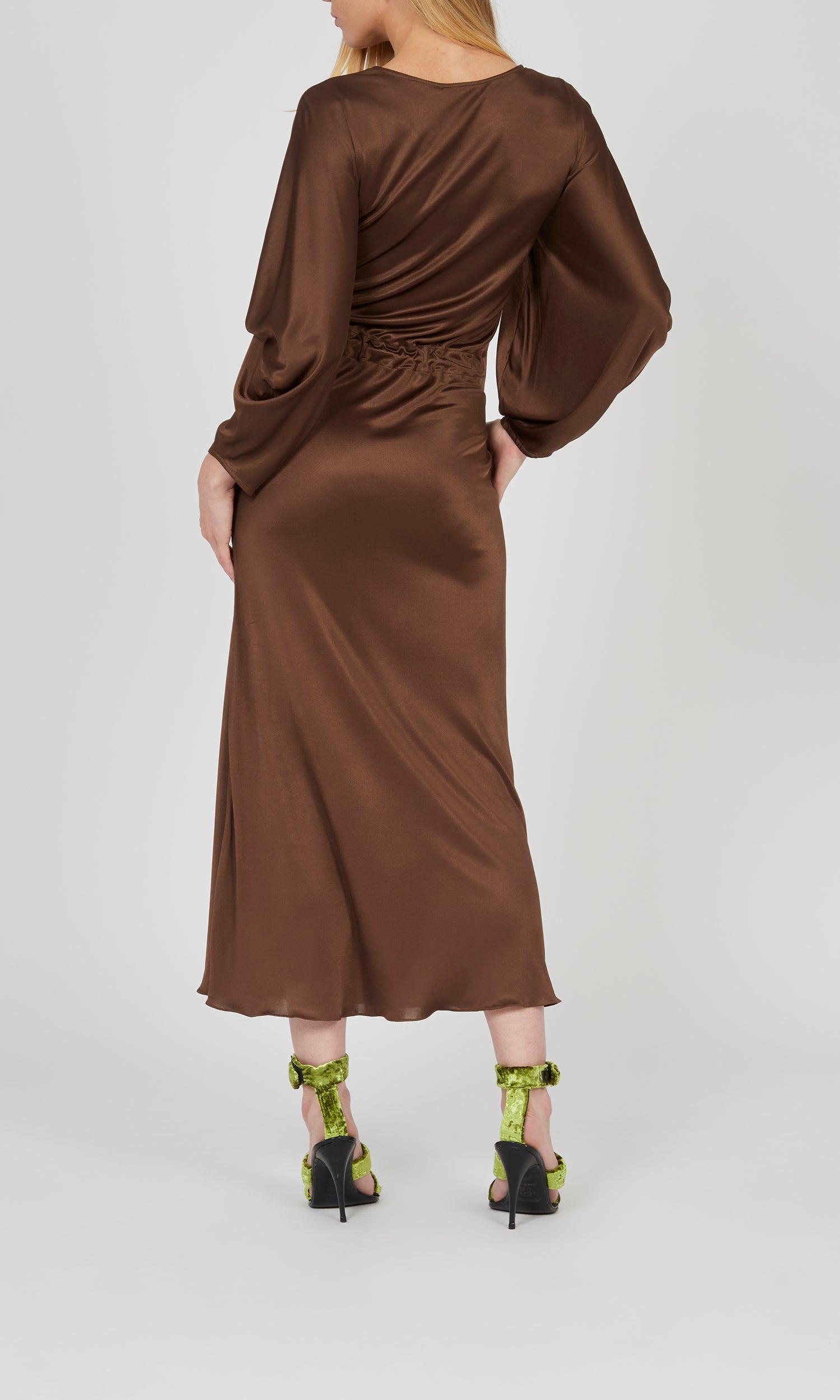 Robe longue à manches triangulaires - Sepia