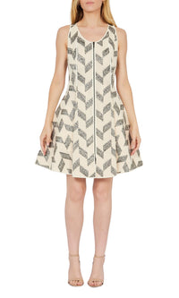 Robe courte zippée en laine perforée et brodée - Ivoire