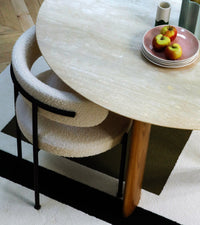 Chaise Libera structure en laine bouclée - Blanc crème