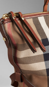 DARK TAN Petit sac tote en house check à bride