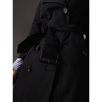BLACK The Sandringham – Trench court