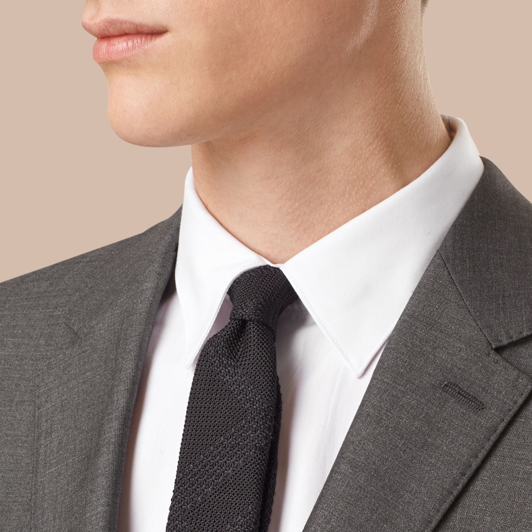 DARK GREY MELANGE Costume de coupe étroite en laine et soie