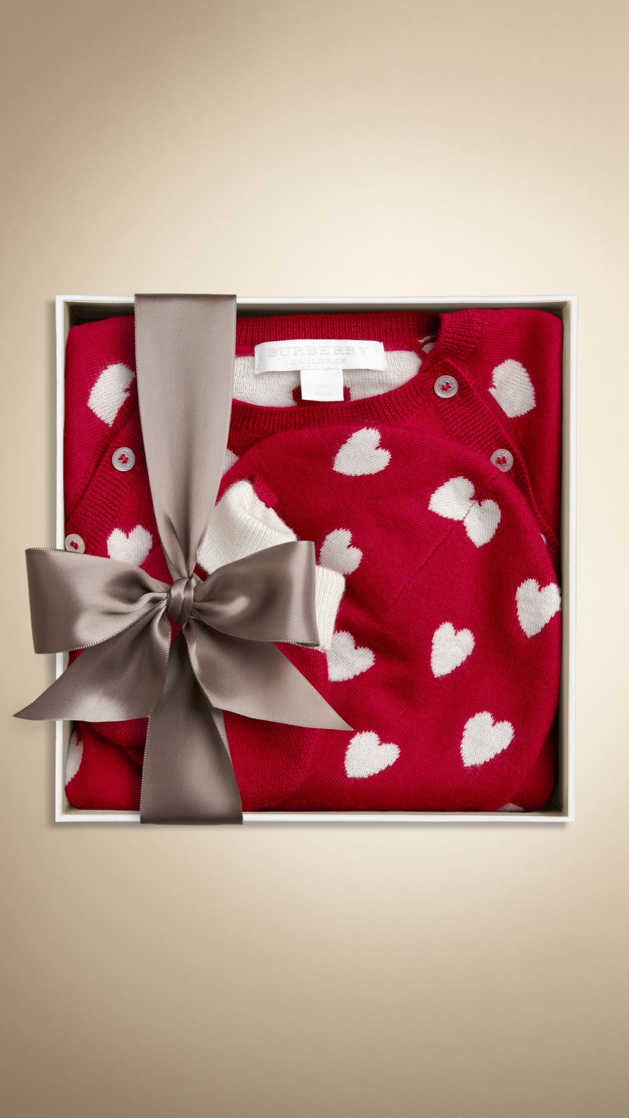 DEEP RED Set cadeau pour bébé en cachemire à cœurs