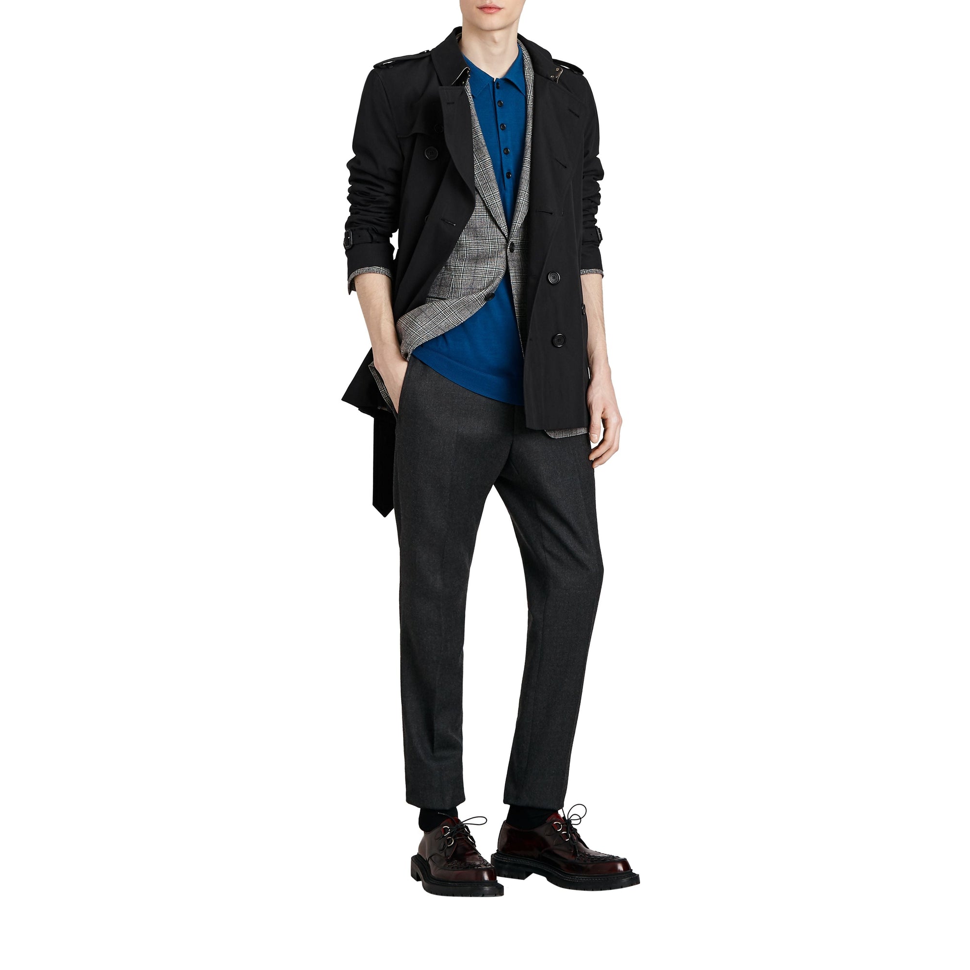 BLACK The Kensington – Trench court
