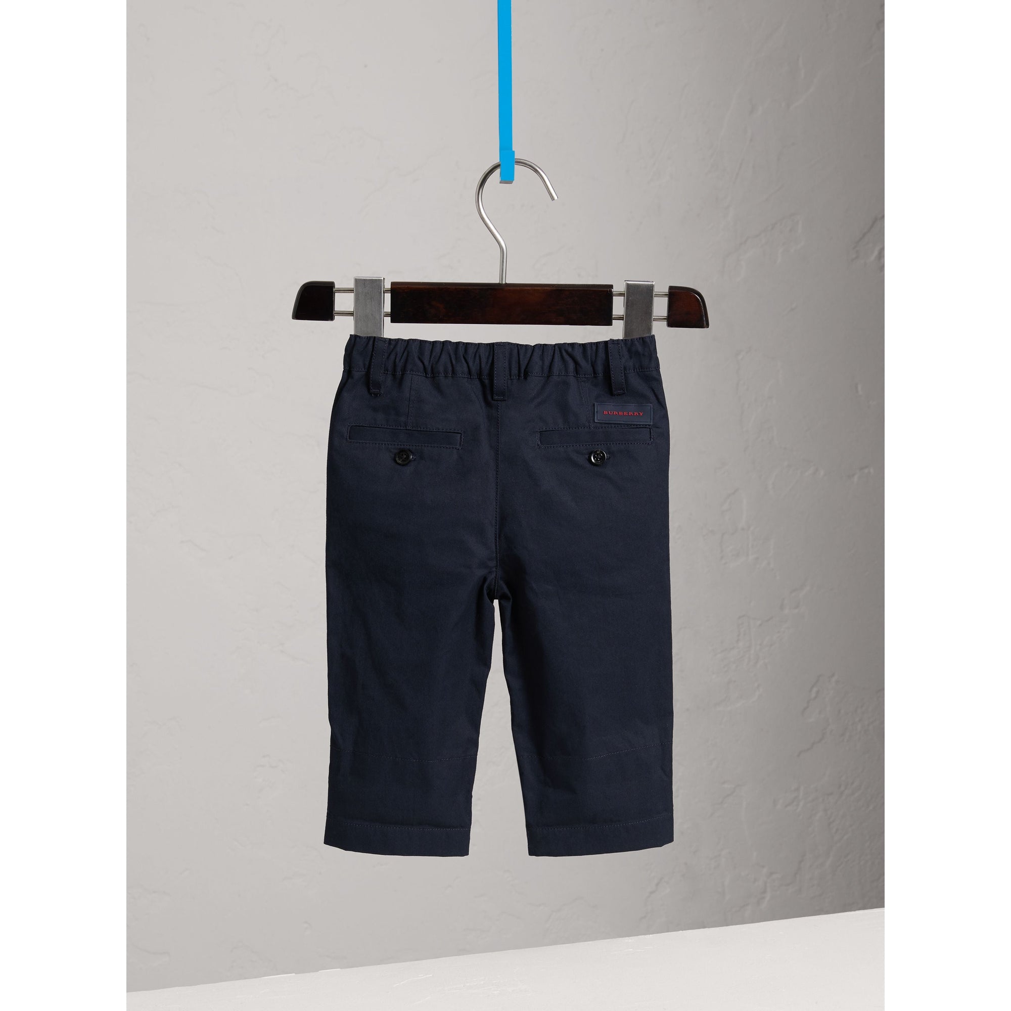 INK Pantalon chino avec revers en check