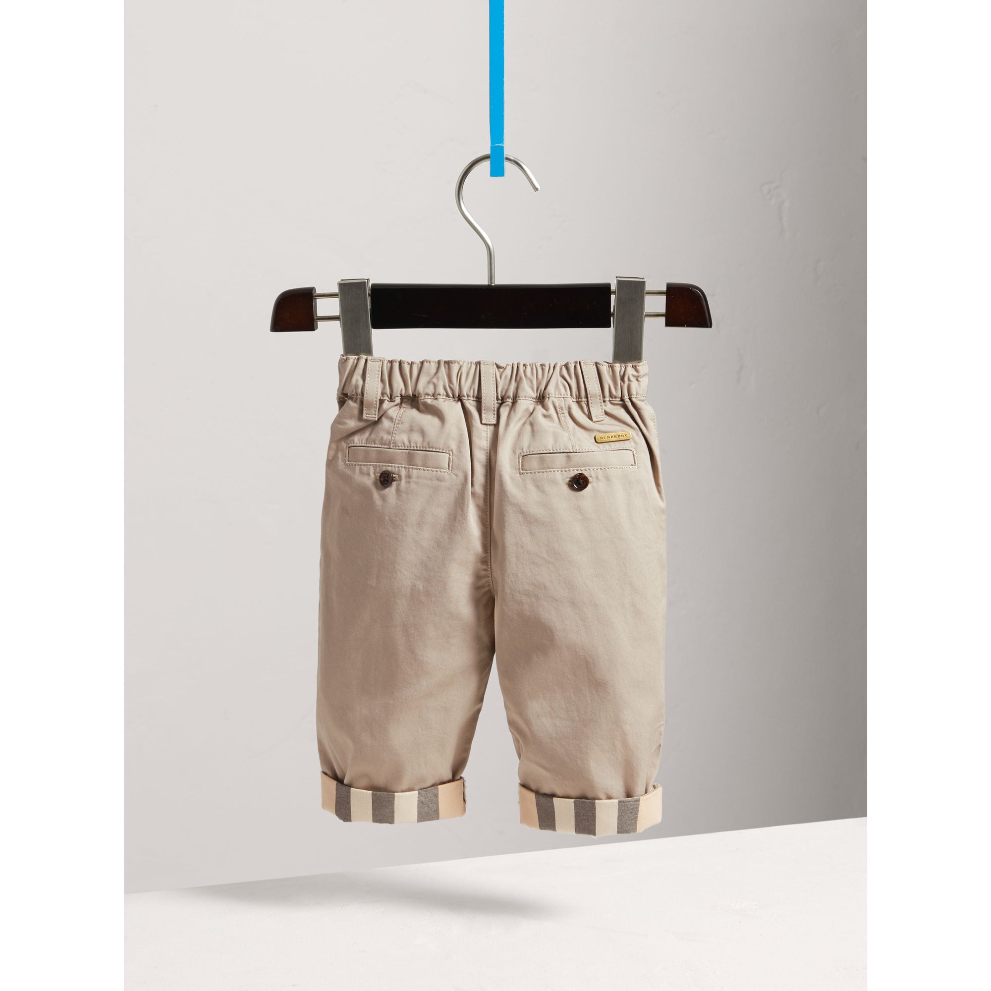TAUPE Pantalon chino avec revers en check
