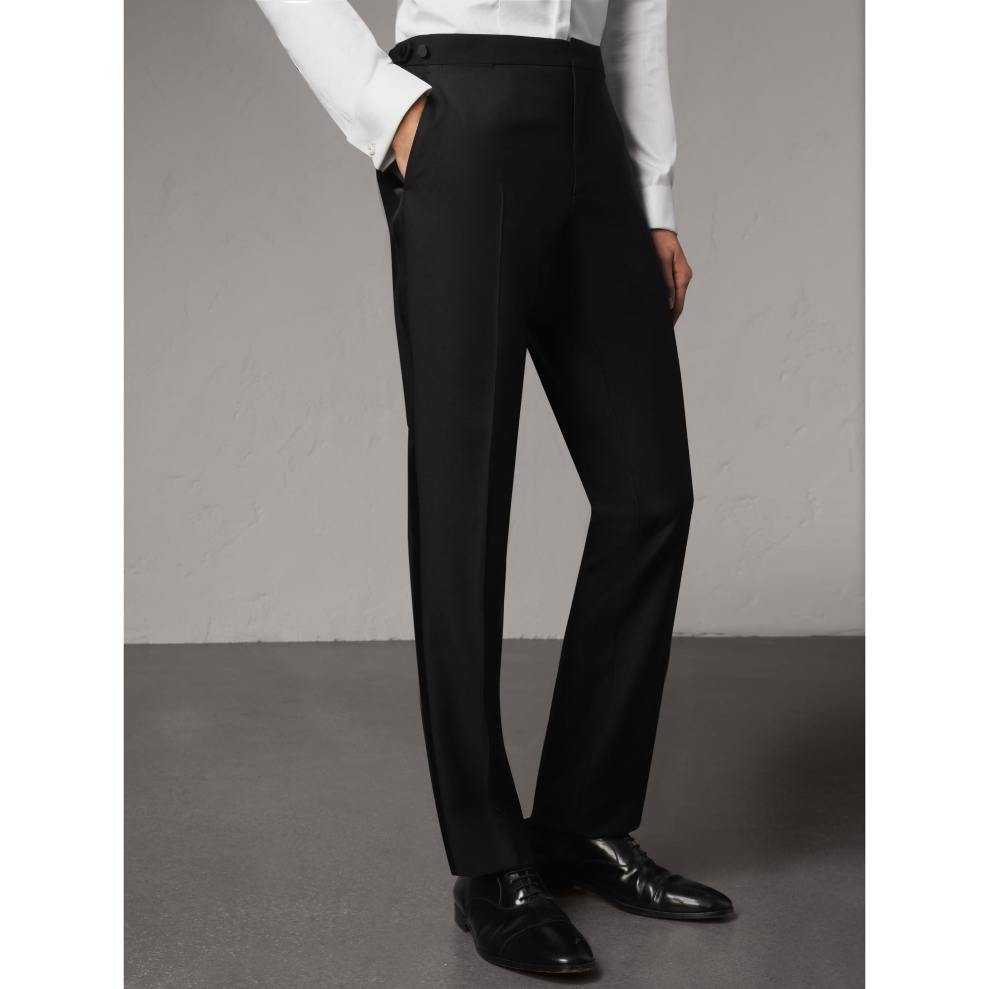 BLACK Smoking de coupe moderne semi-entoilé en laine et mohair
