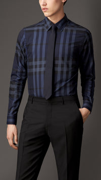 NAVY Chemise de coupe moderne en coton