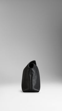 BLACK Petit clutch en cuir grainé