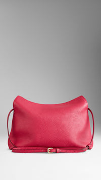 PINK AZALEA Petit clutch en cuir grainé