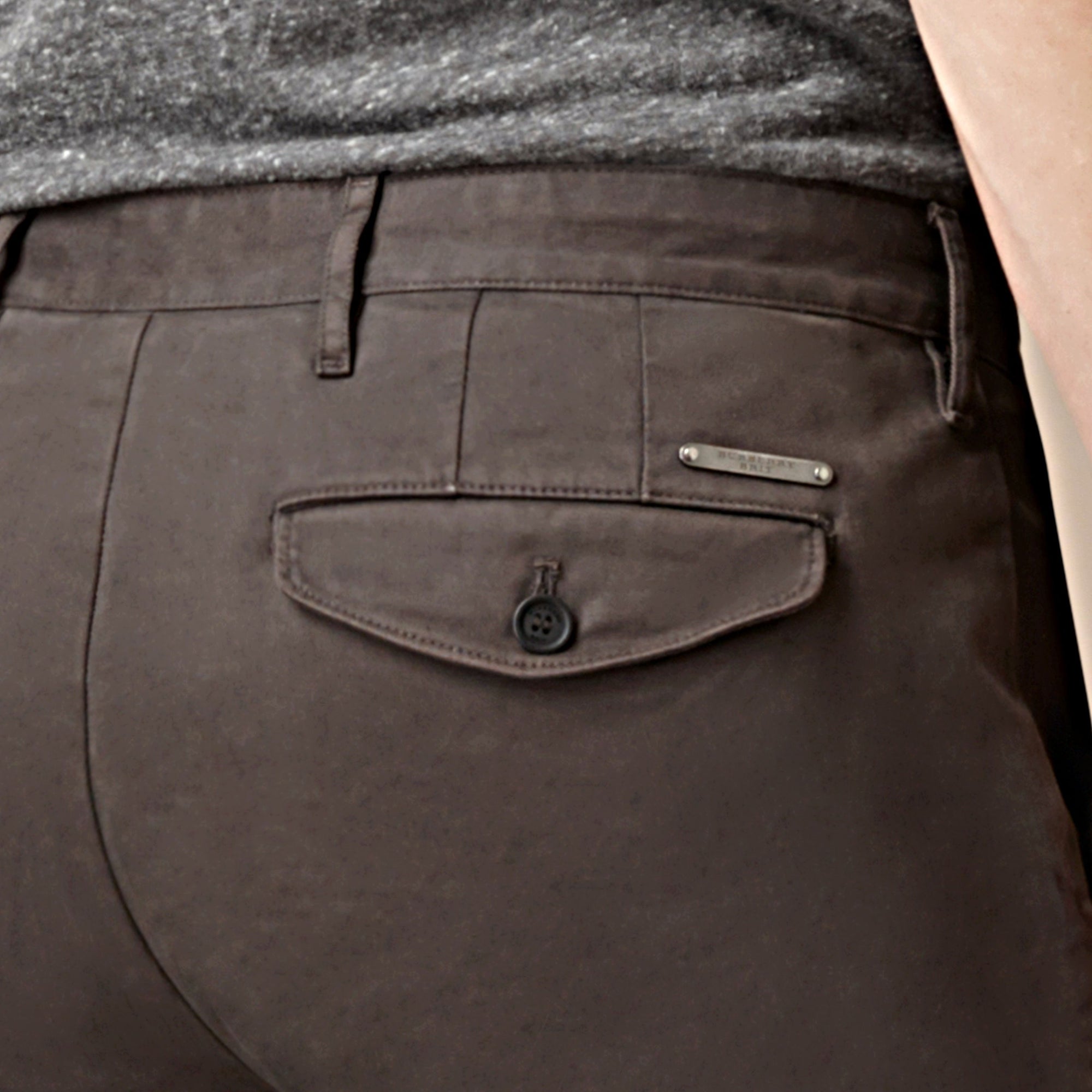FLINT Chino de coupe slim en sergé de coton extensible