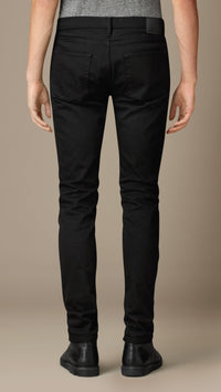 BLACK Jean de coupe skinny noir intense