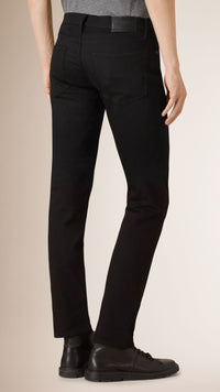 BLACK Jean de coupe droite teint en fil