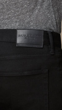 BLACK Jean de coupe droite teint en fil