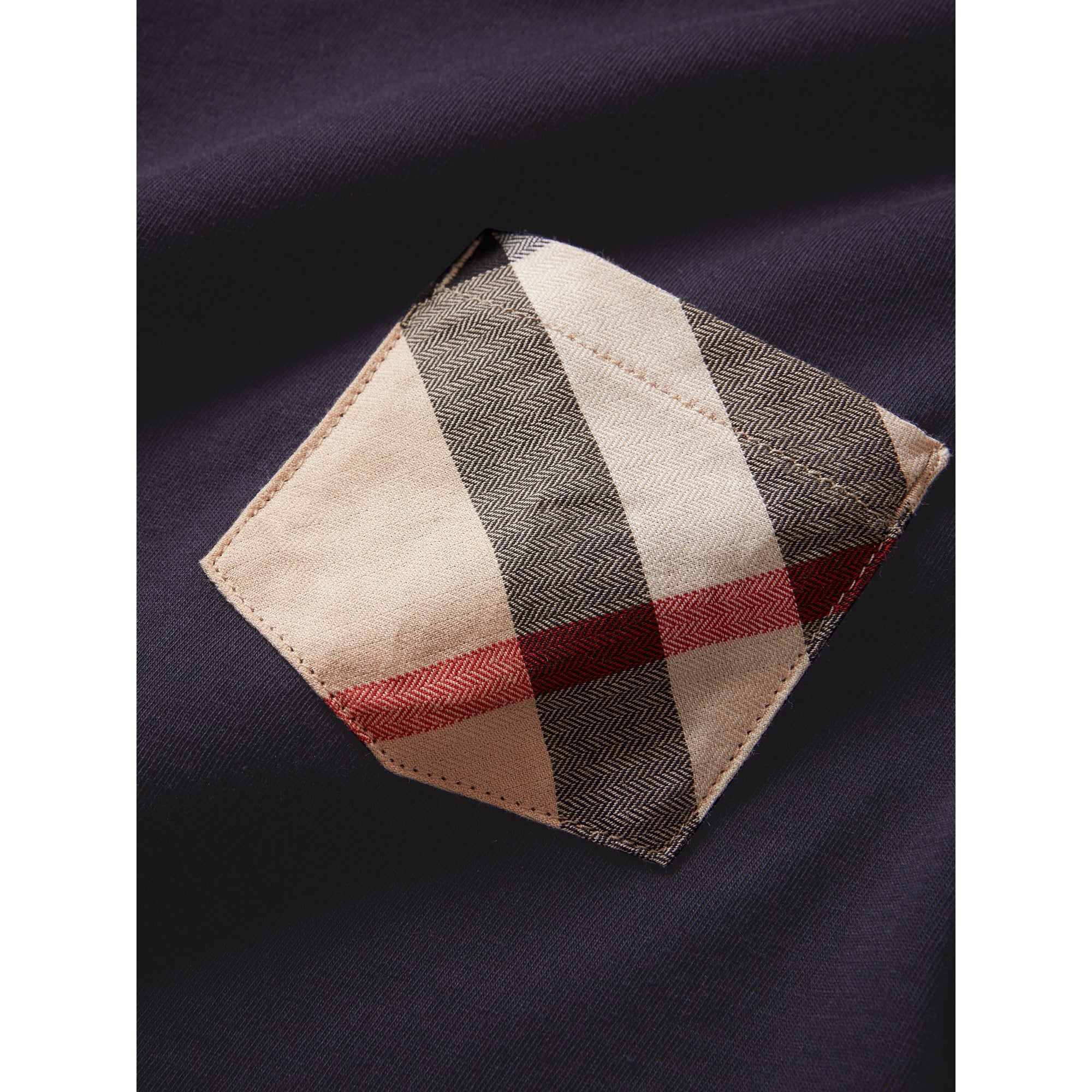 T-shirt en coton avec poche à motif check - Marine véritable