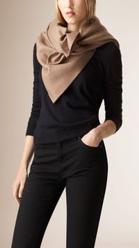 SMOKED TRENCH CHECK Poncho en laine doublé du motif check
