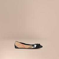 BLACK Ballerines à bride avec motif House check
