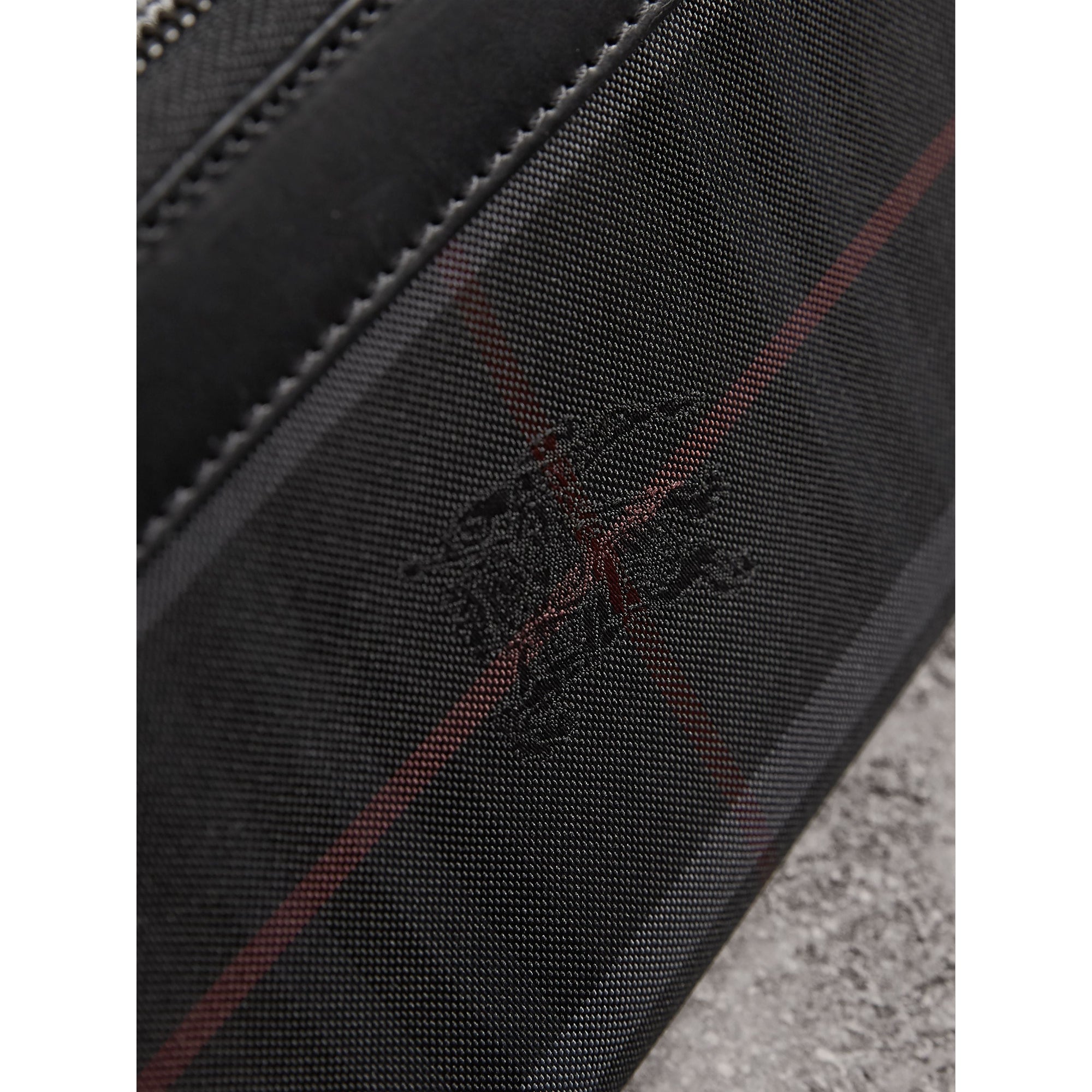 CHARCOAL/BLACK Portefeuille zippé à motif Horseferry check
