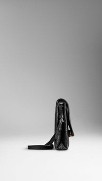 BLACK Petit sac à bandoulière en cuir grainé emblématique