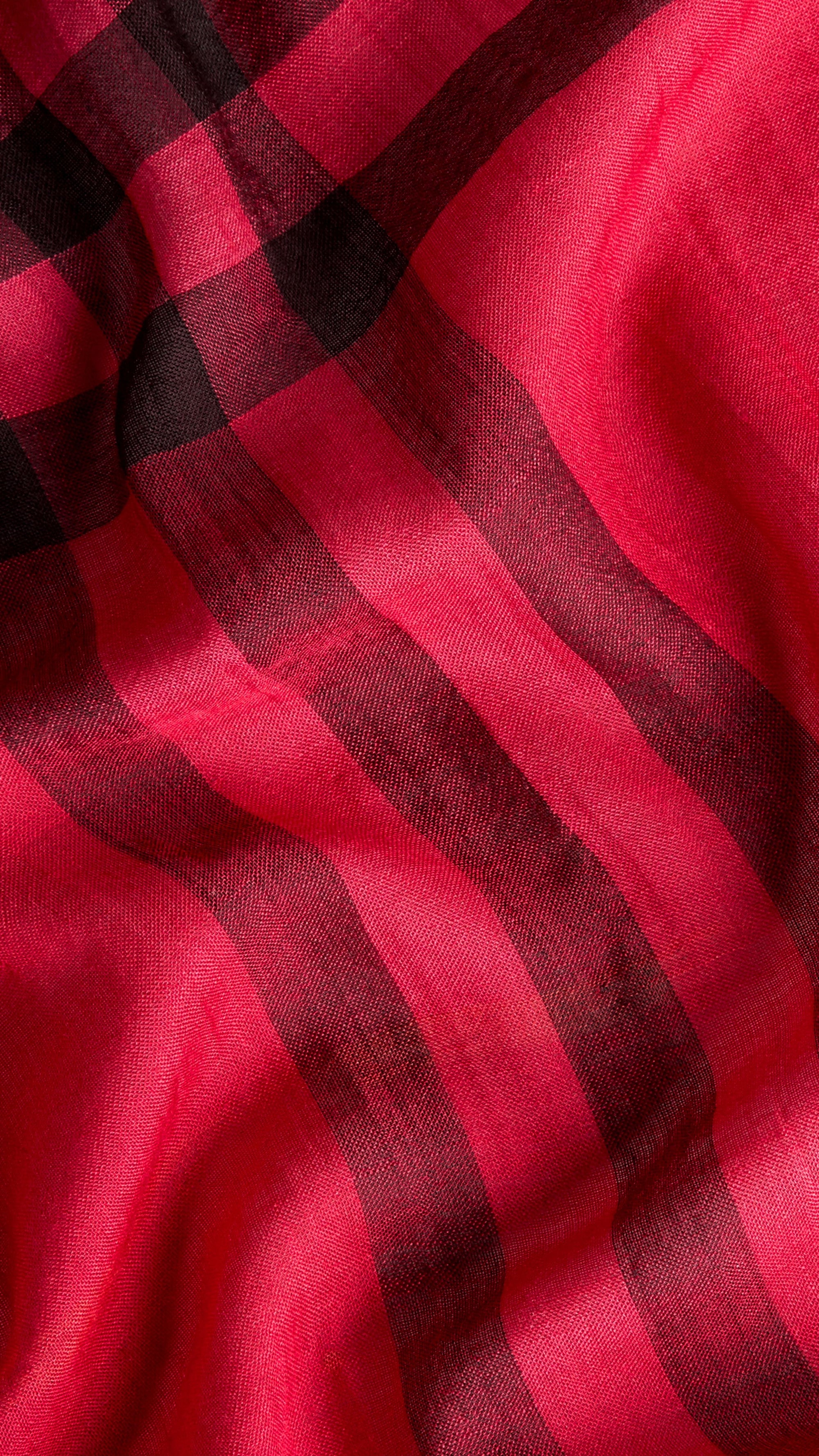 CORAL PINK Écharpe légère en laine et soie à motif check ombré