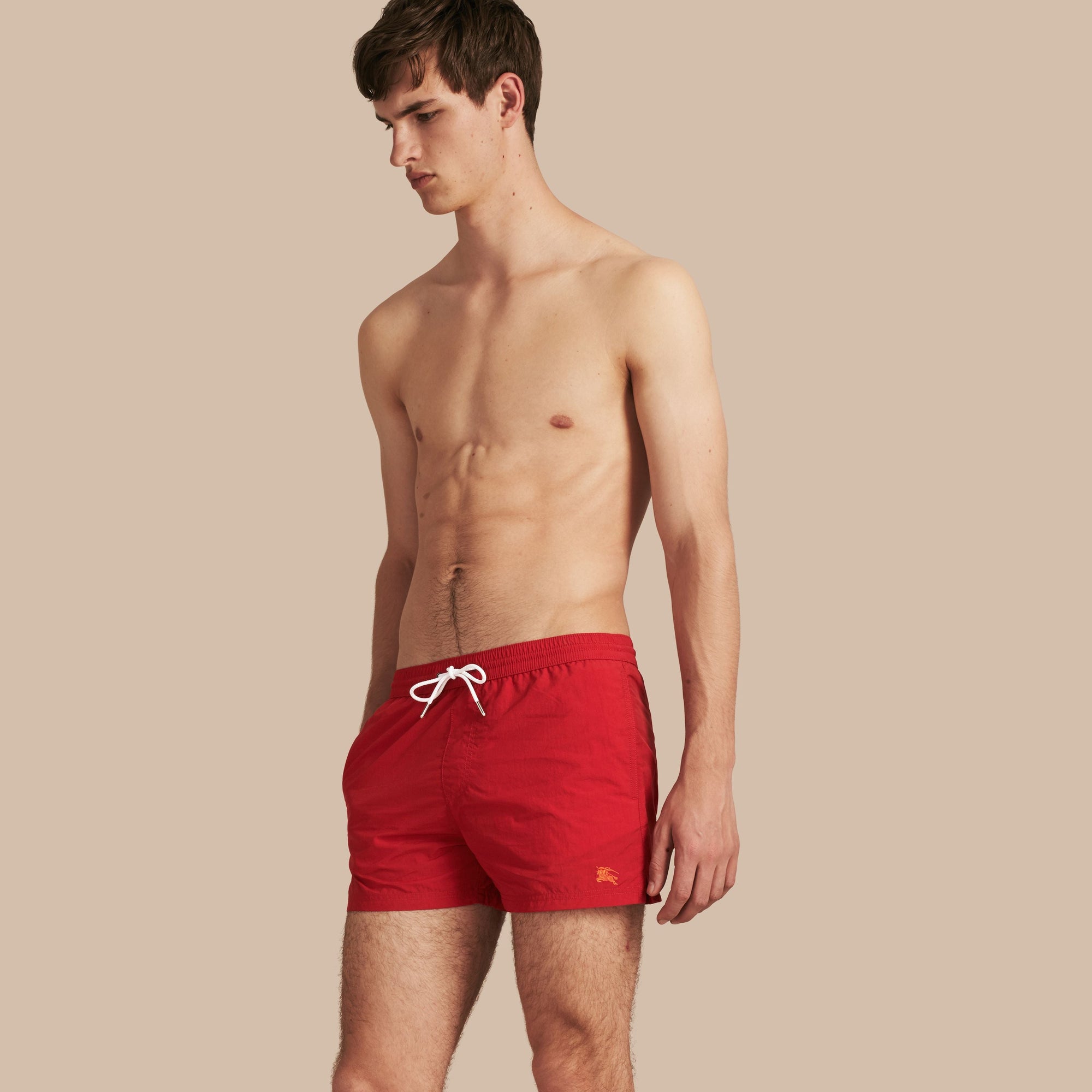 MILITARY RED Short de bain léger