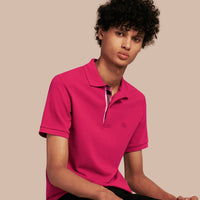 VIBRANT FUCHSIA Polo en piqué de coton avec patte à motif check