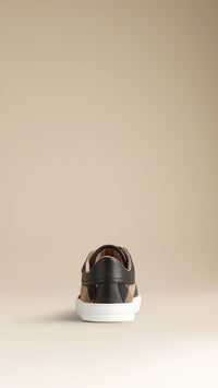 BLACK Baskets en house check
