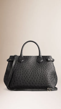BLACK Sac The Banner medium en cuir d'autruche