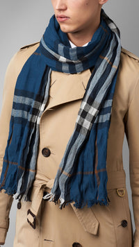 TEAL BLUE CHECK Écharpe à effet froissé en laine mérinos et cachemire à motif check