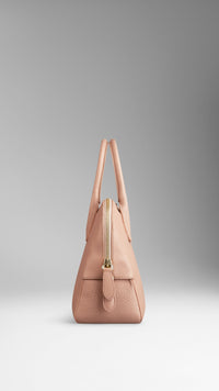 LIGHT NUDE Petit sac bowling en cuir grainé