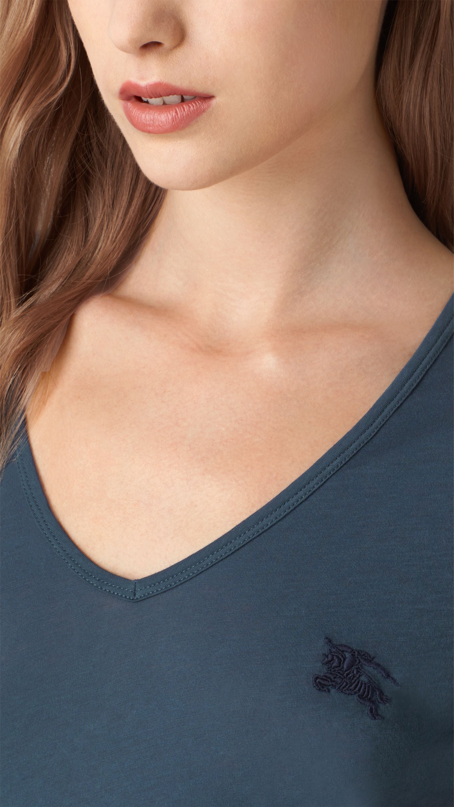 T-shirt en v en jersey de coton - Indigo moyen