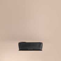 BLACK Petite pochette pour accessoires numériques en cuir grainé