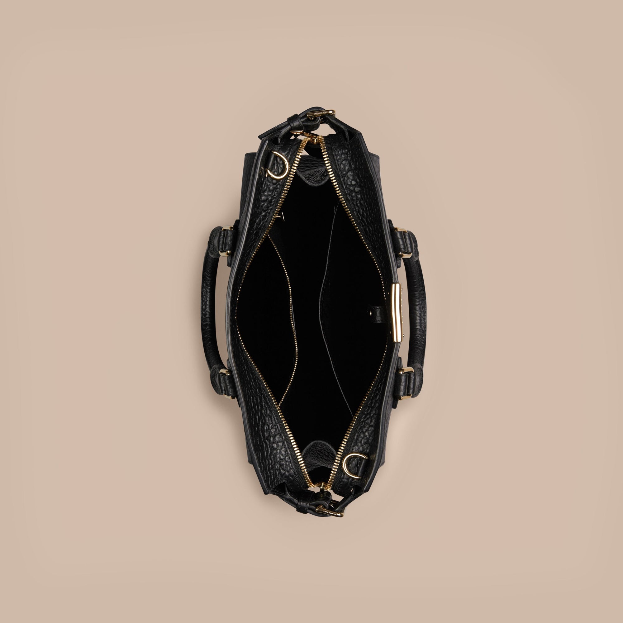BLACK Sac medium The Clifton en cuir grainé emblématique