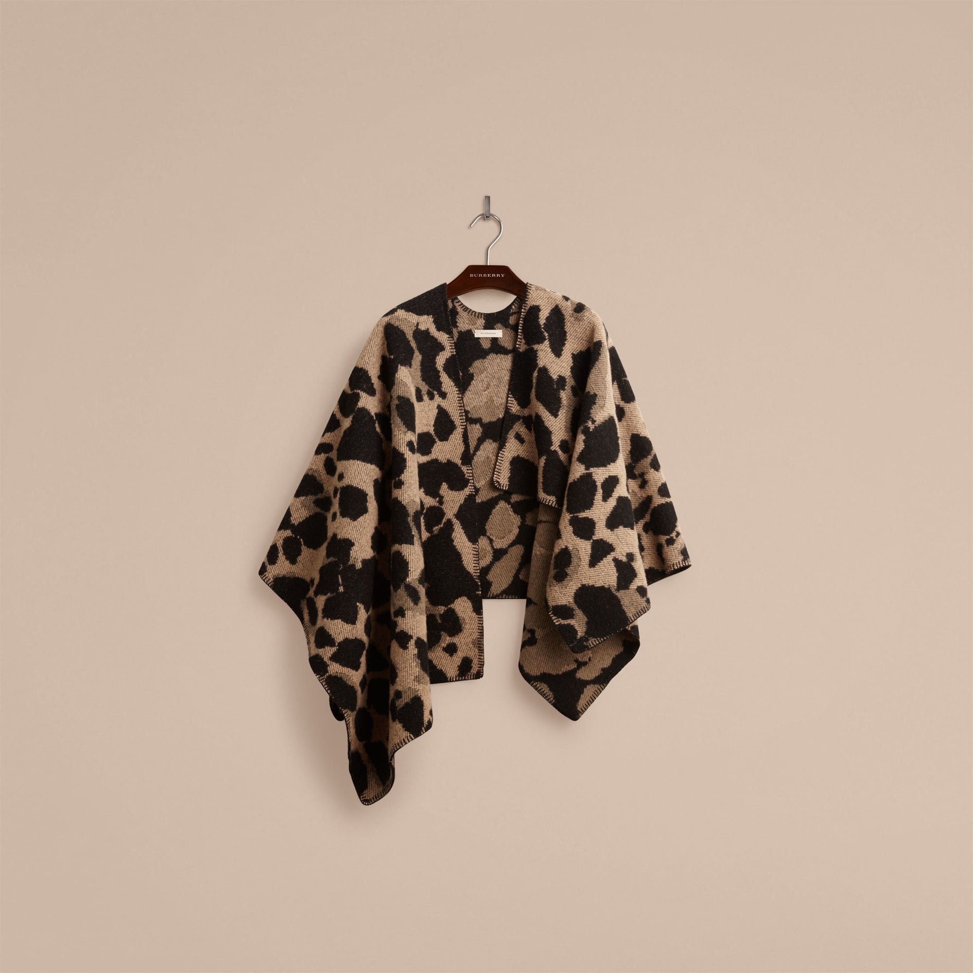 CAMEL Poncho en laine et cachemire à motif fauve