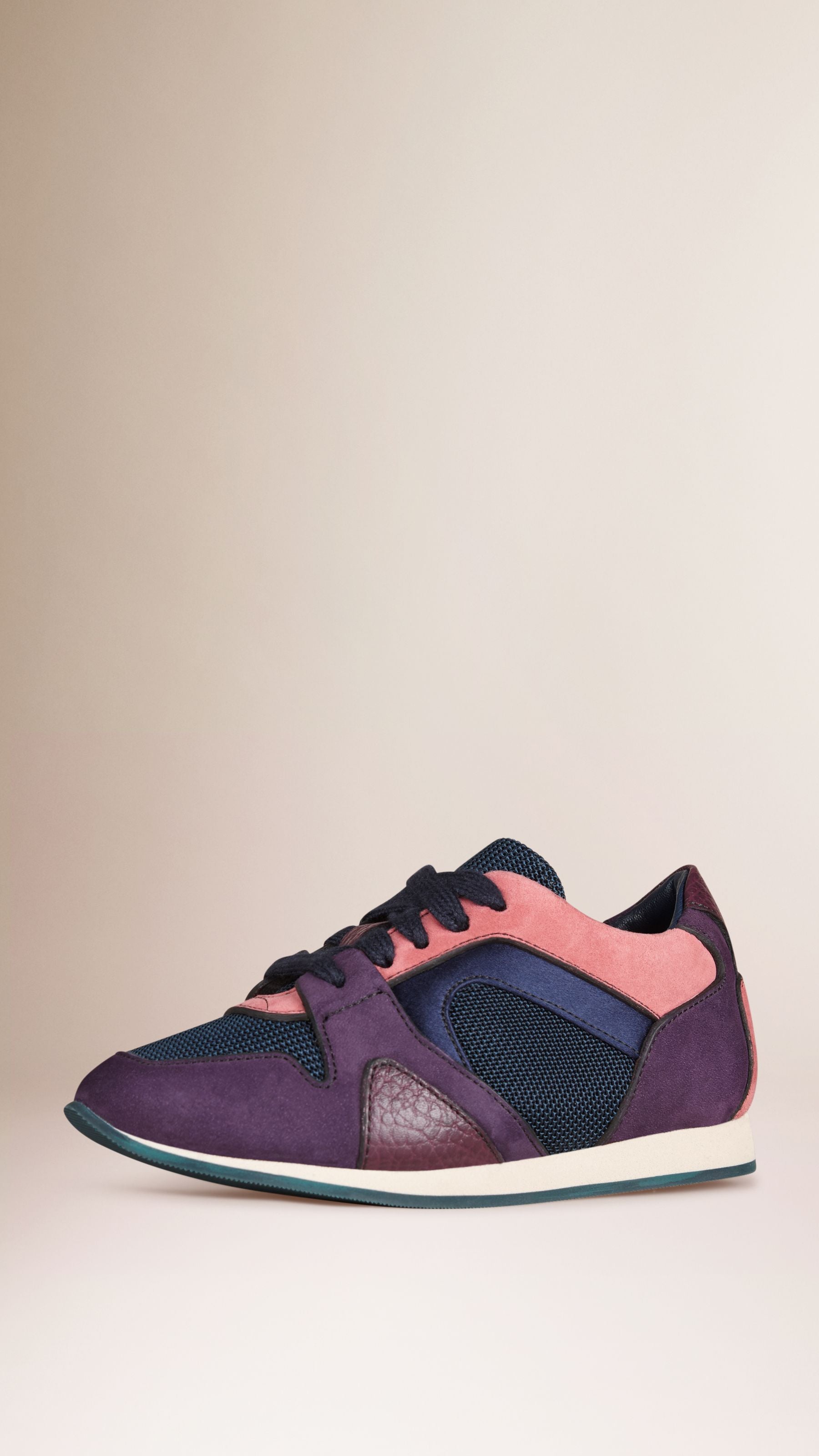 BERRY Tennis Mini Field Sneaker en cuir avec empiècements filet