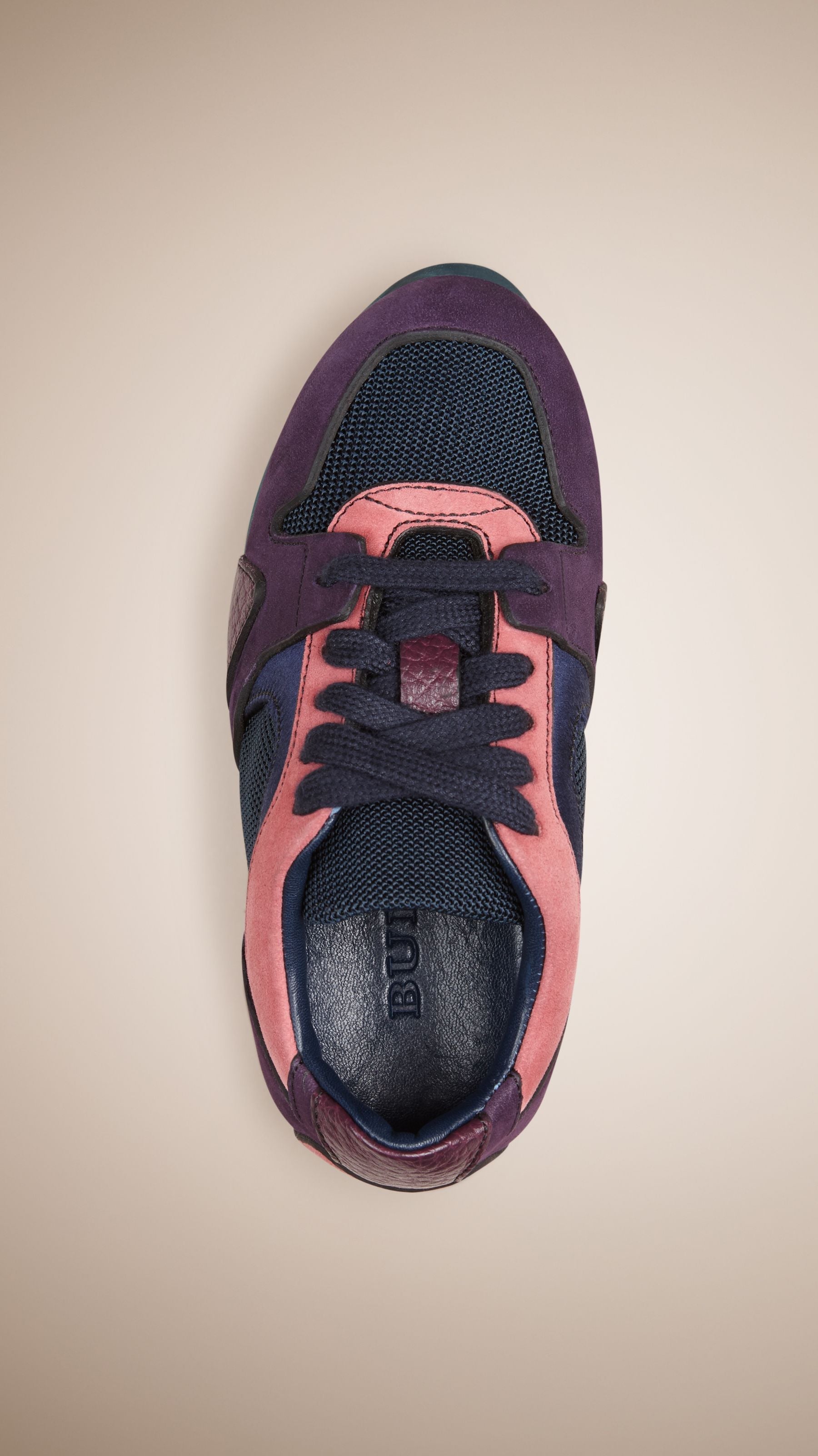 BERRY Tennis Mini Field Sneaker en cuir avec empiècements filet
