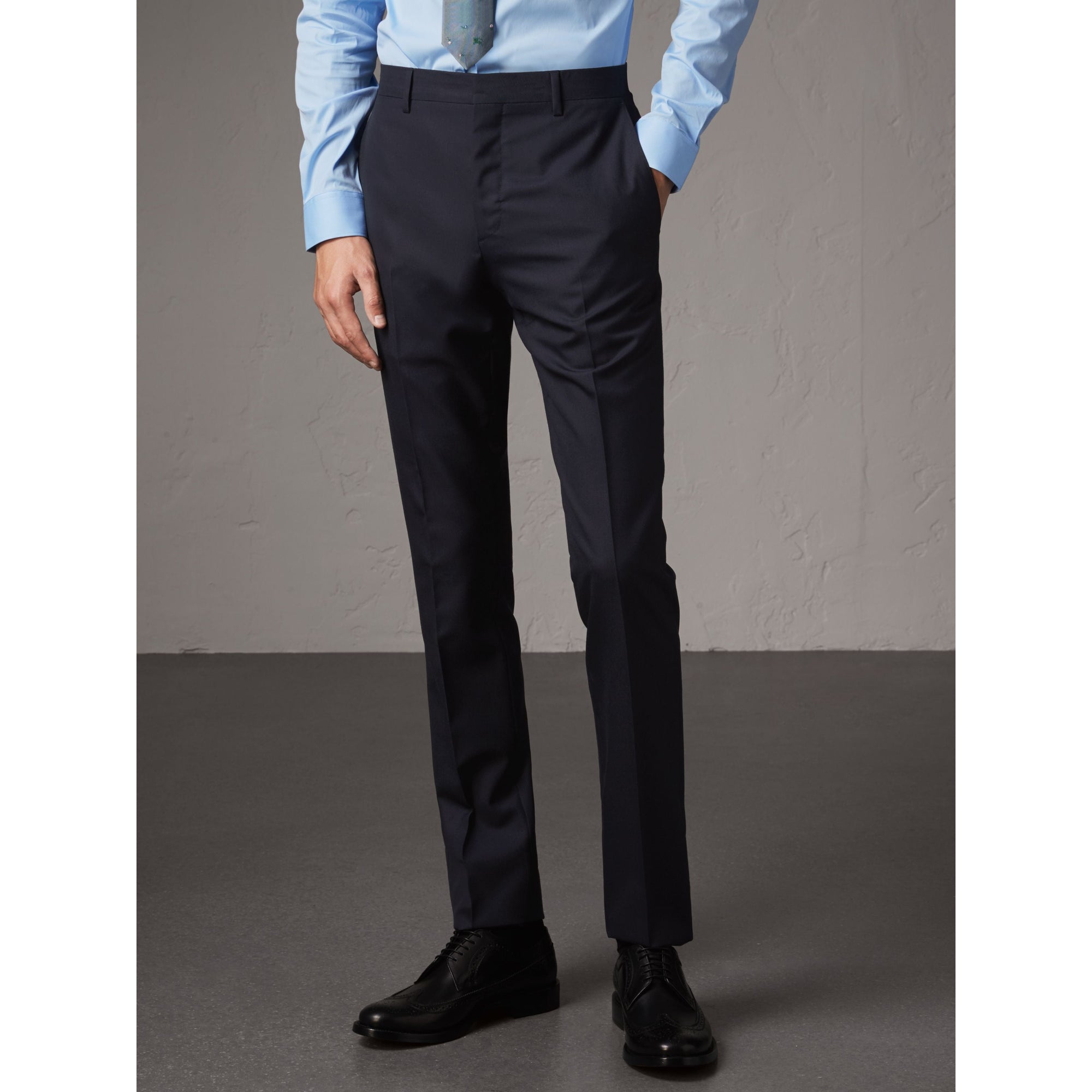 NAVY Costume de coupe étroite en laine