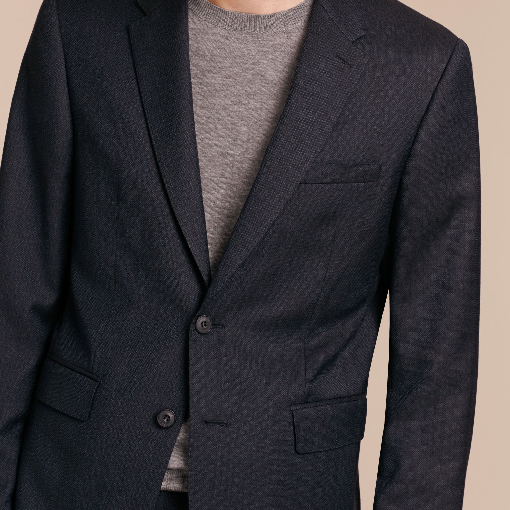 NAVY Costume ajusté en laine vierge œil-de-perdrix Travel Tailoring
