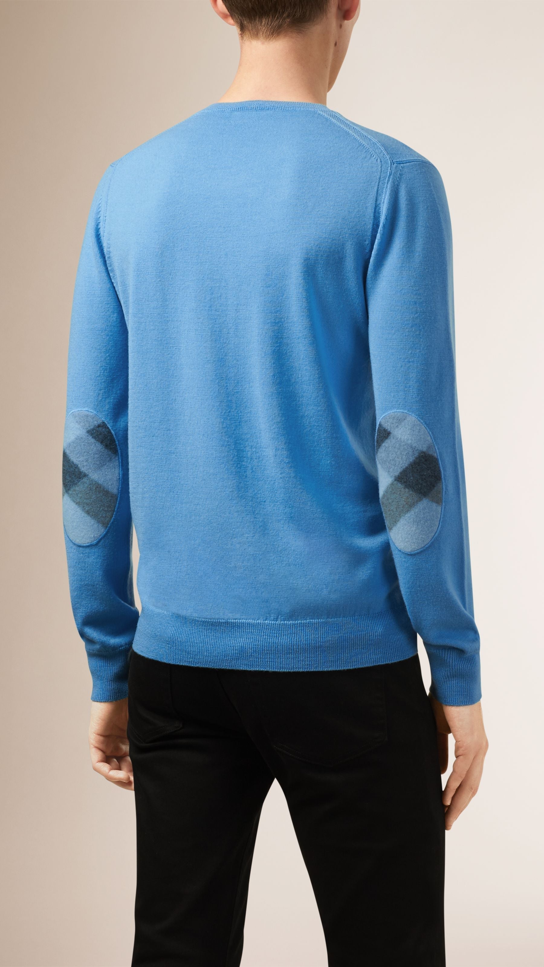 PALE PERIDOT BLUE Pull en laine avec ornements check
