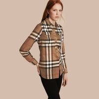 TAUPE BROWN Chemise en coton à motif check avec patte